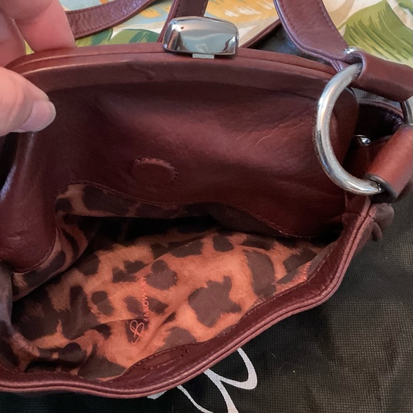 B. Makowsky Cheetah Print Leather Drawstring Kiss Closure Crossbody - Picture 13 of 15